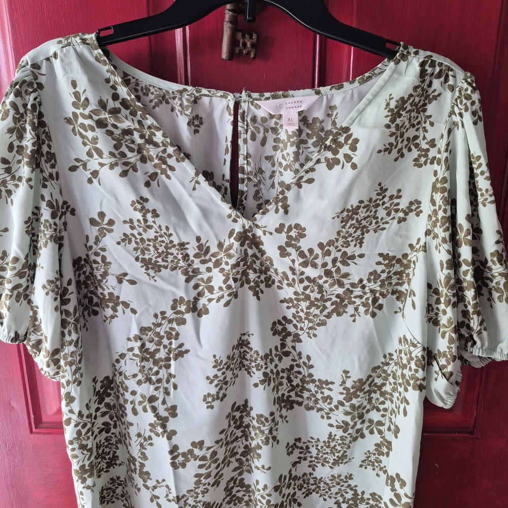 LC Lauren Conrad Light Green Floral Print Blouse
